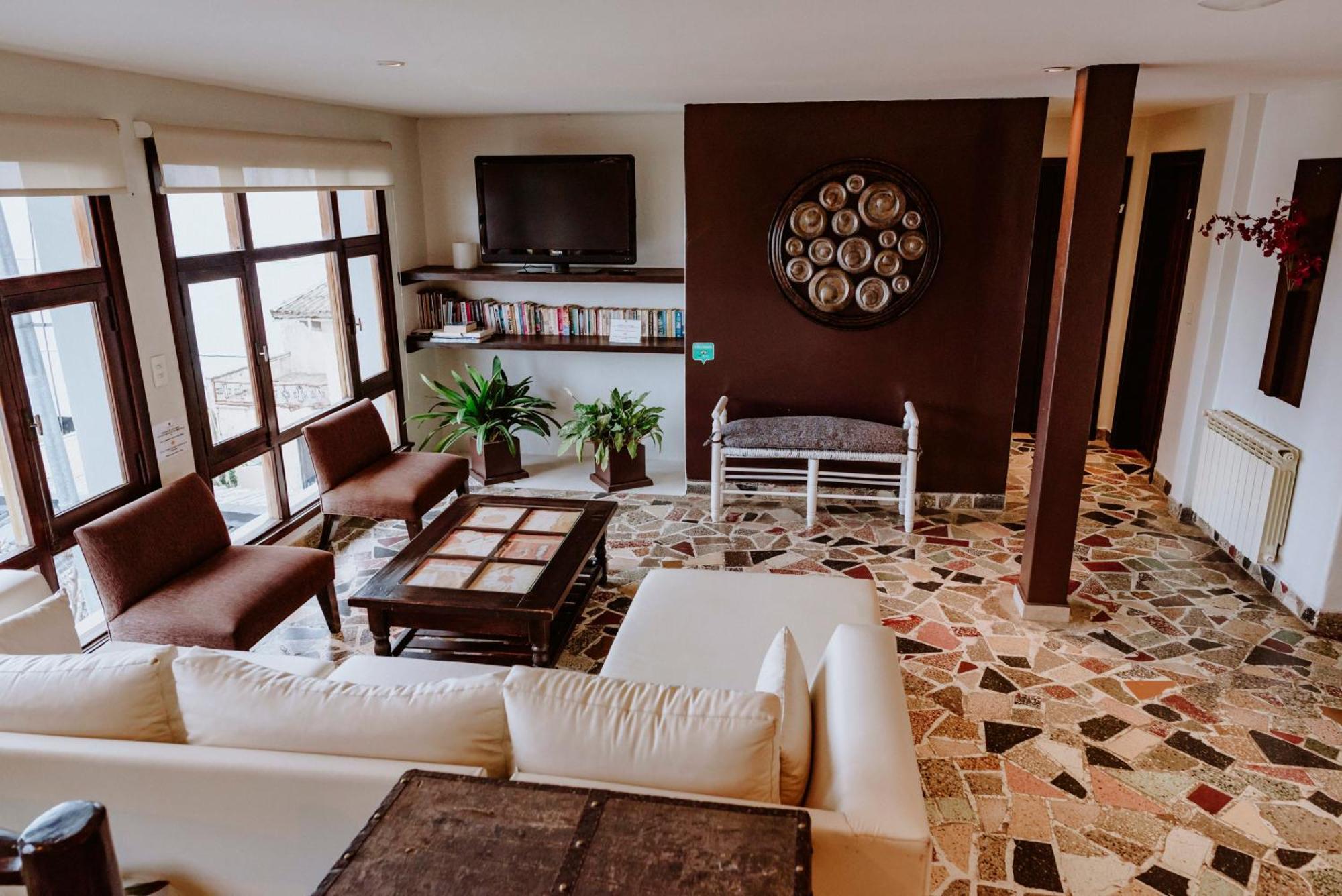 Hostel Los Troncos San Carlos de Bariloche Ngoại thất bức ảnh